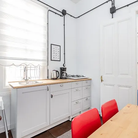 9 Person Garden 5min To Clock Tower İzmir