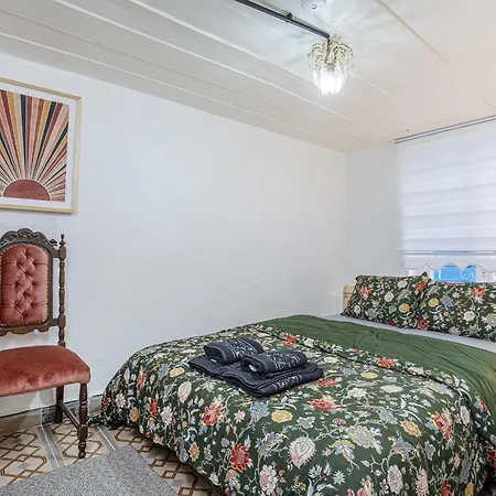 9 Person Garden 5min To Clock Tower Villa