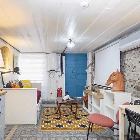 9 Person Garden 5min To Clock Tower İzmir