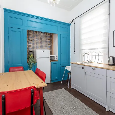 9 Person Garden 5min To Clock Tower וילה